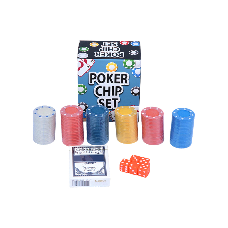 Zajedno s žetonima u boji, igraćim kartama i setom žetona za poker s kockicama