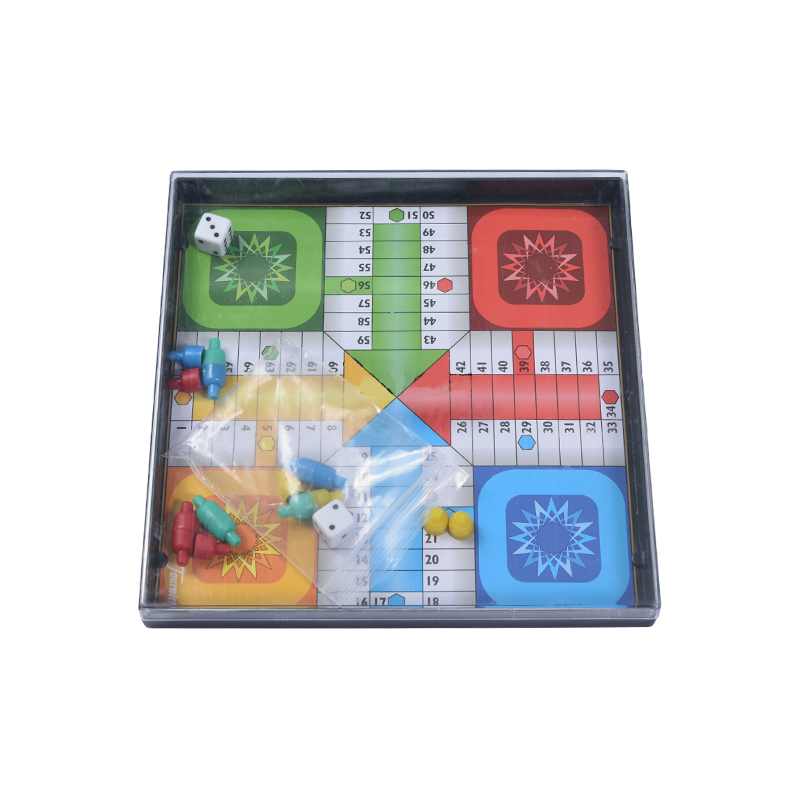 Prijenosna plastična kutija Klasična igra letećeg šaha (Ludo).