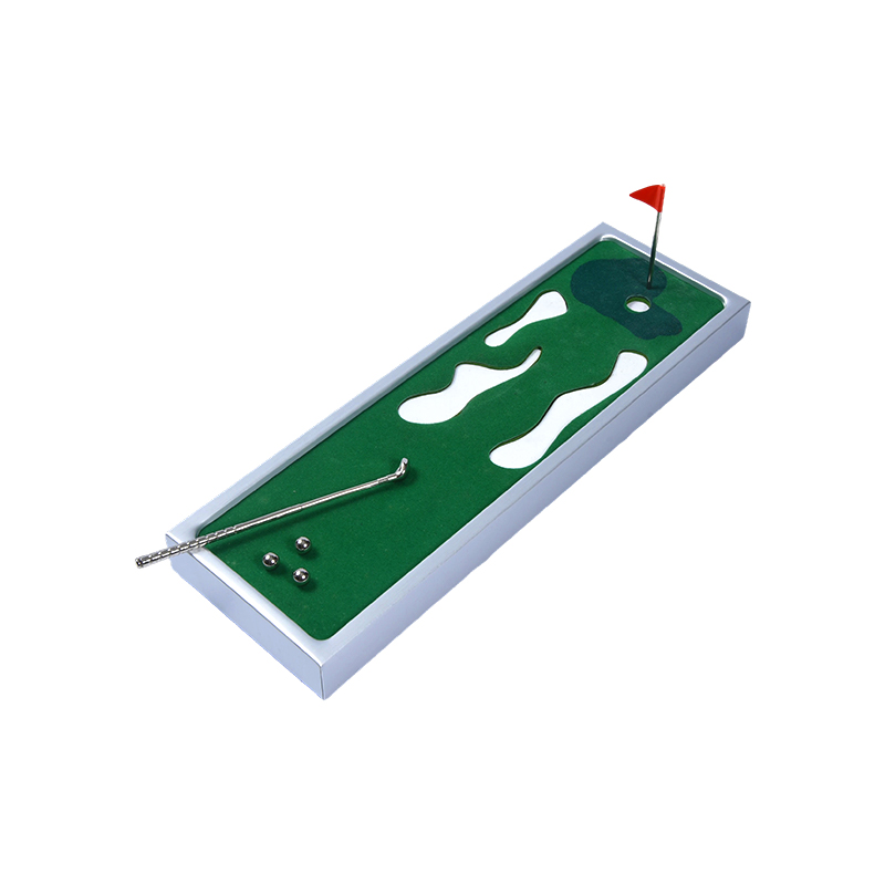 Prijenosna dvoranska igra golfa s aluminijskim okvirom, stolni mini golf Putting Green